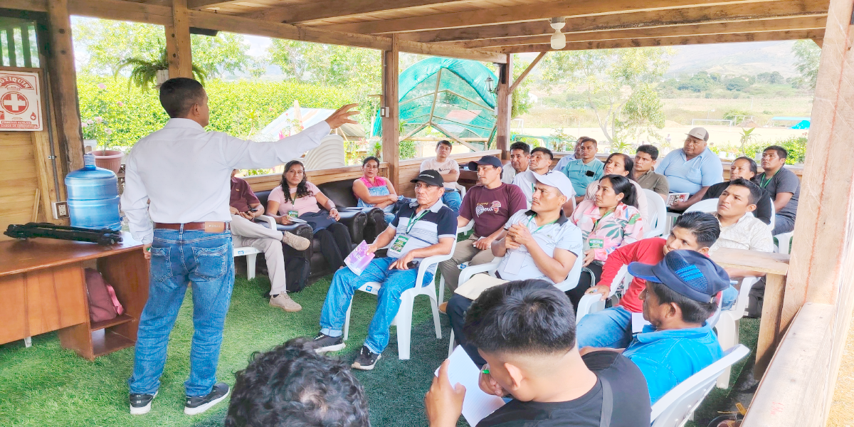 PRODUCTORES EN CAPACITACIÓN DE GOBERNANZA