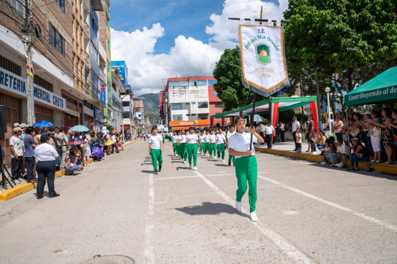 DESFILE CIVICO